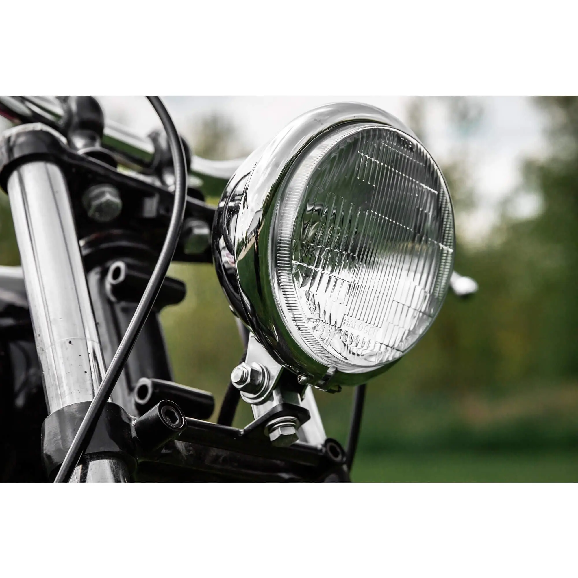 Cycle Standard 5-3/4 Inch Diameter Chrome Bottom Mount Halogen Headlight - Image 9