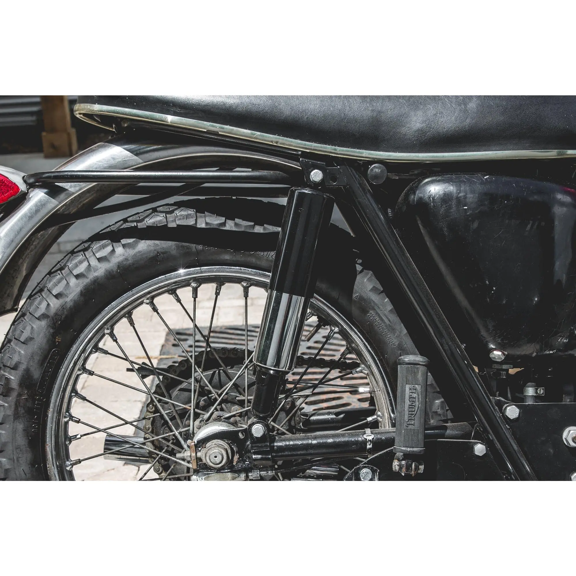 EMGO Triumph Reproduction Rear Shocks With Shrouded Spring - Image 5