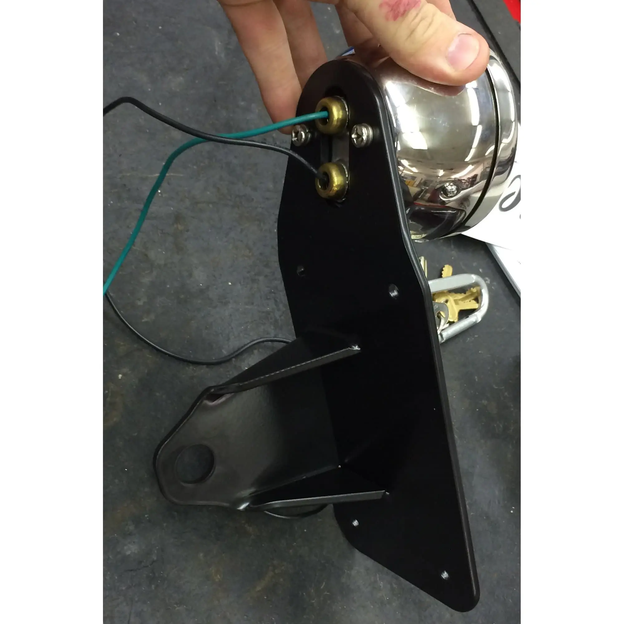 Gasbox Axle Mount License Plate Bracket - Vertical - Left Side Mount - 3/4 Inch Axles - Image 5