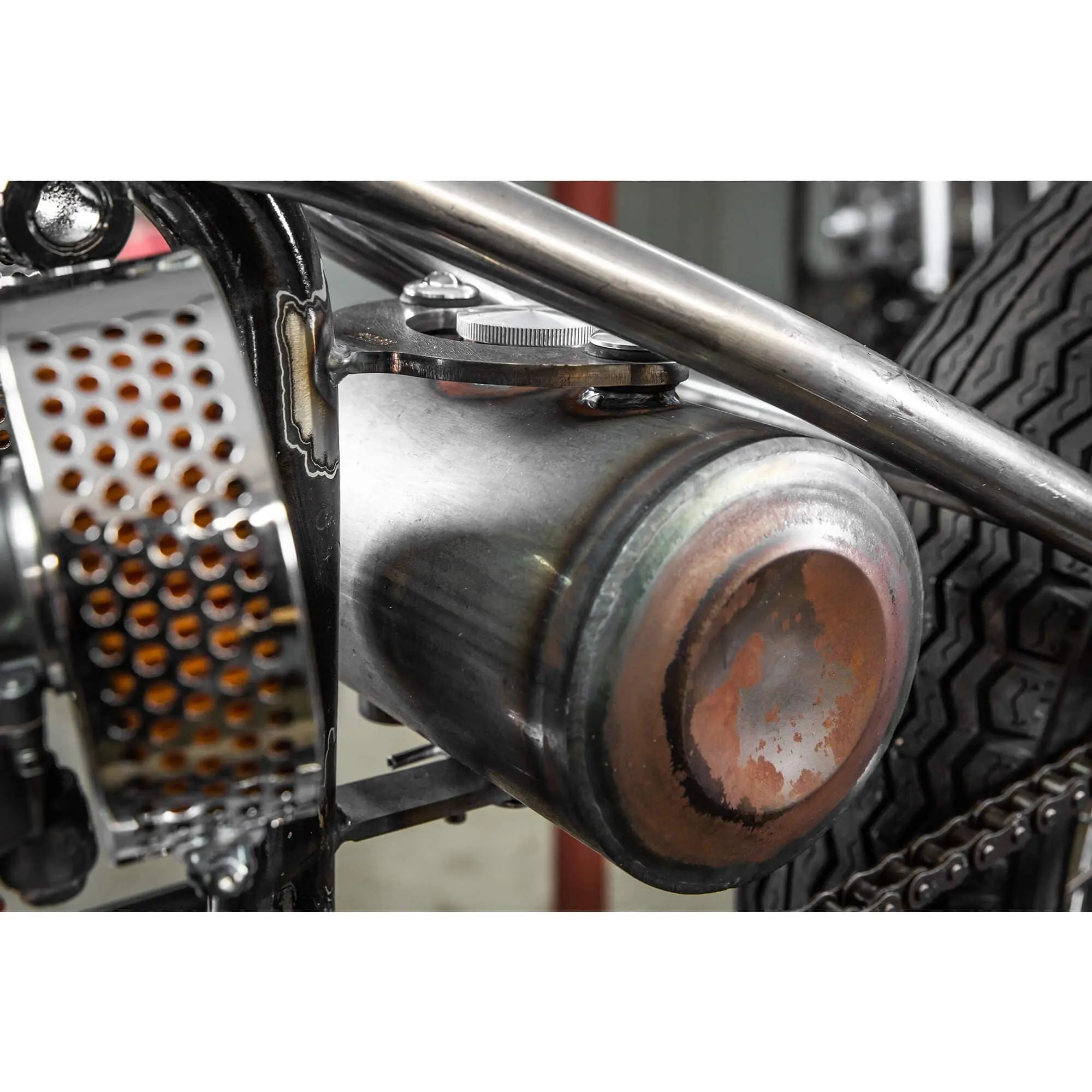 Lowbrow Customs Rubber Mount Bracket Kit For Lowbrow Oil Tanks - For 500 / 650 C.c. Unit Triumph Motorcycles - Aluminum Washers - Image 14