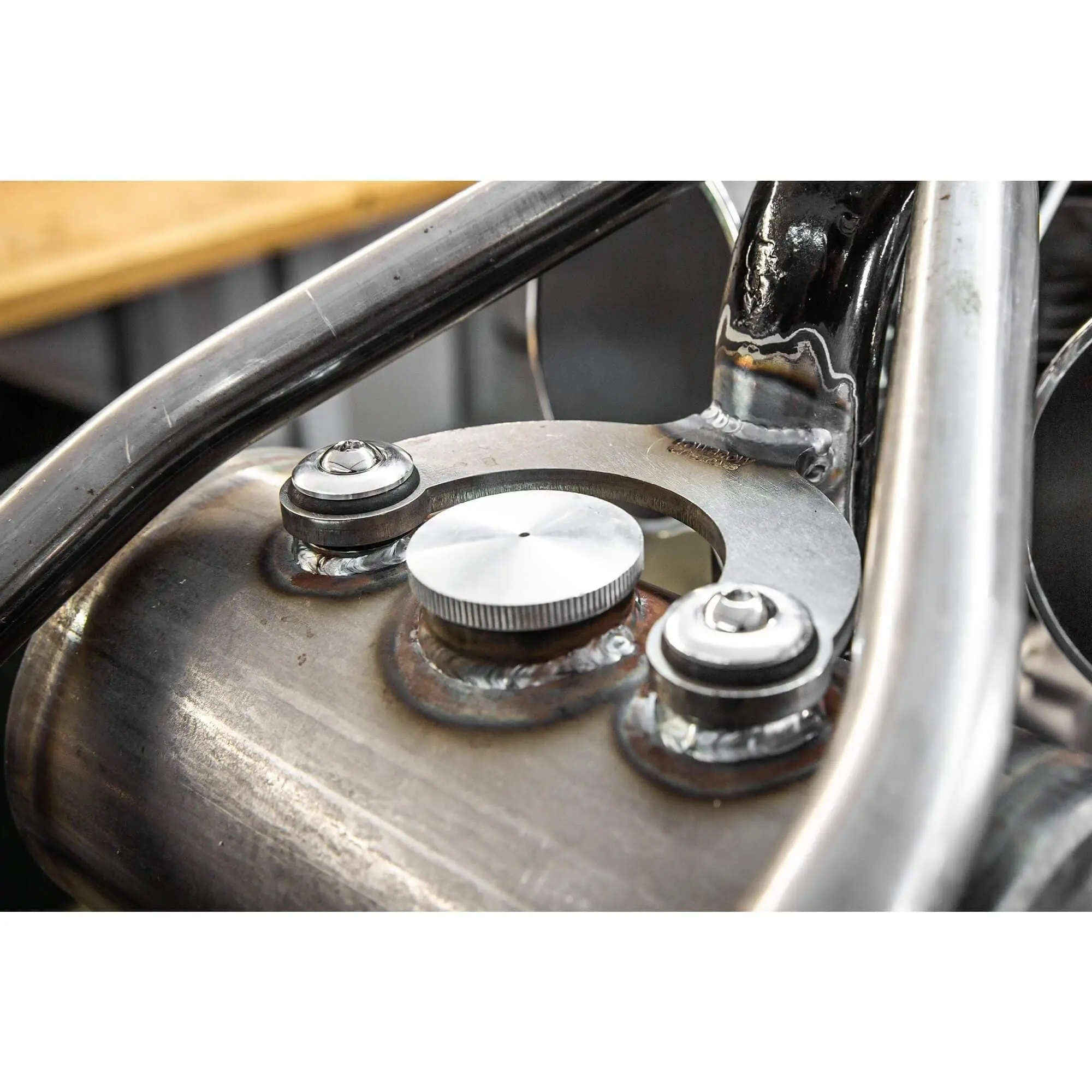 Lowbrow Customs Rubber Mount Bracket Kit For Lowbrow Oil Tanks - For 500 / 650 C.c. Unit Triumph Motorcycles - Brass Washers - Image 9