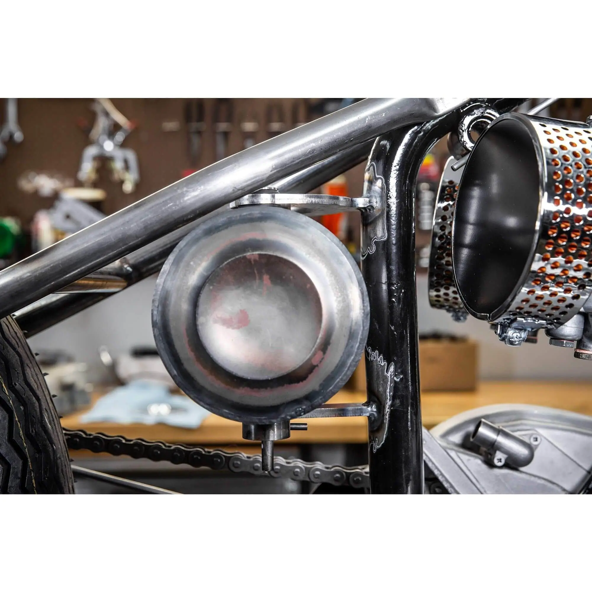 Lowbrow Customs Rubber Mount Bracket Kit For Lowbrow Oil Tanks - For 500 / 650 C.c. Unit Triumph Motorcycles - Brass Washers - Image 10