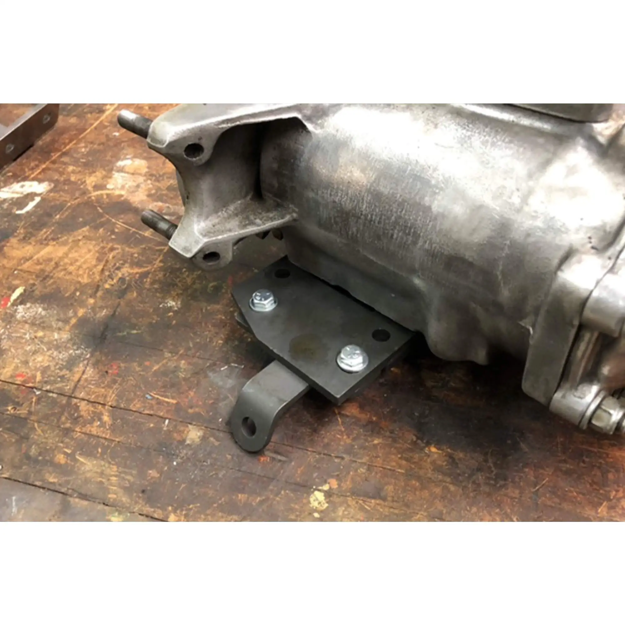 Gasbox Lower Fender Mount For 4 Speed Transmission Plate - Image 3