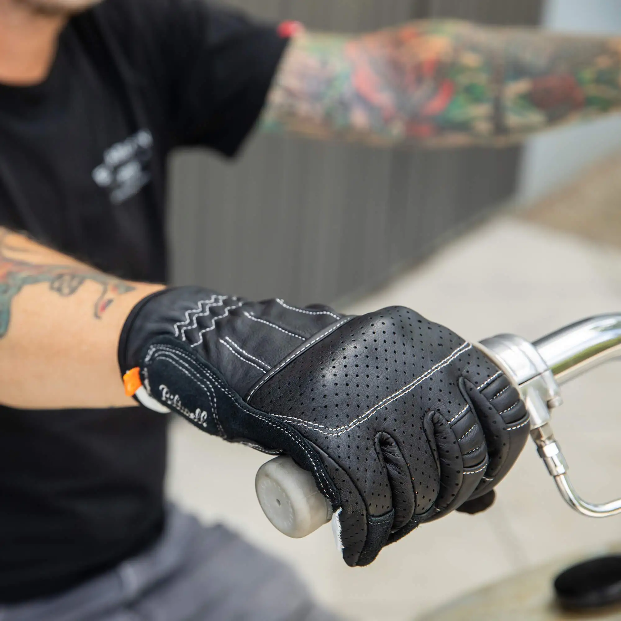 Biltwell Boreggo Gloves - Black/Cement - Image 14