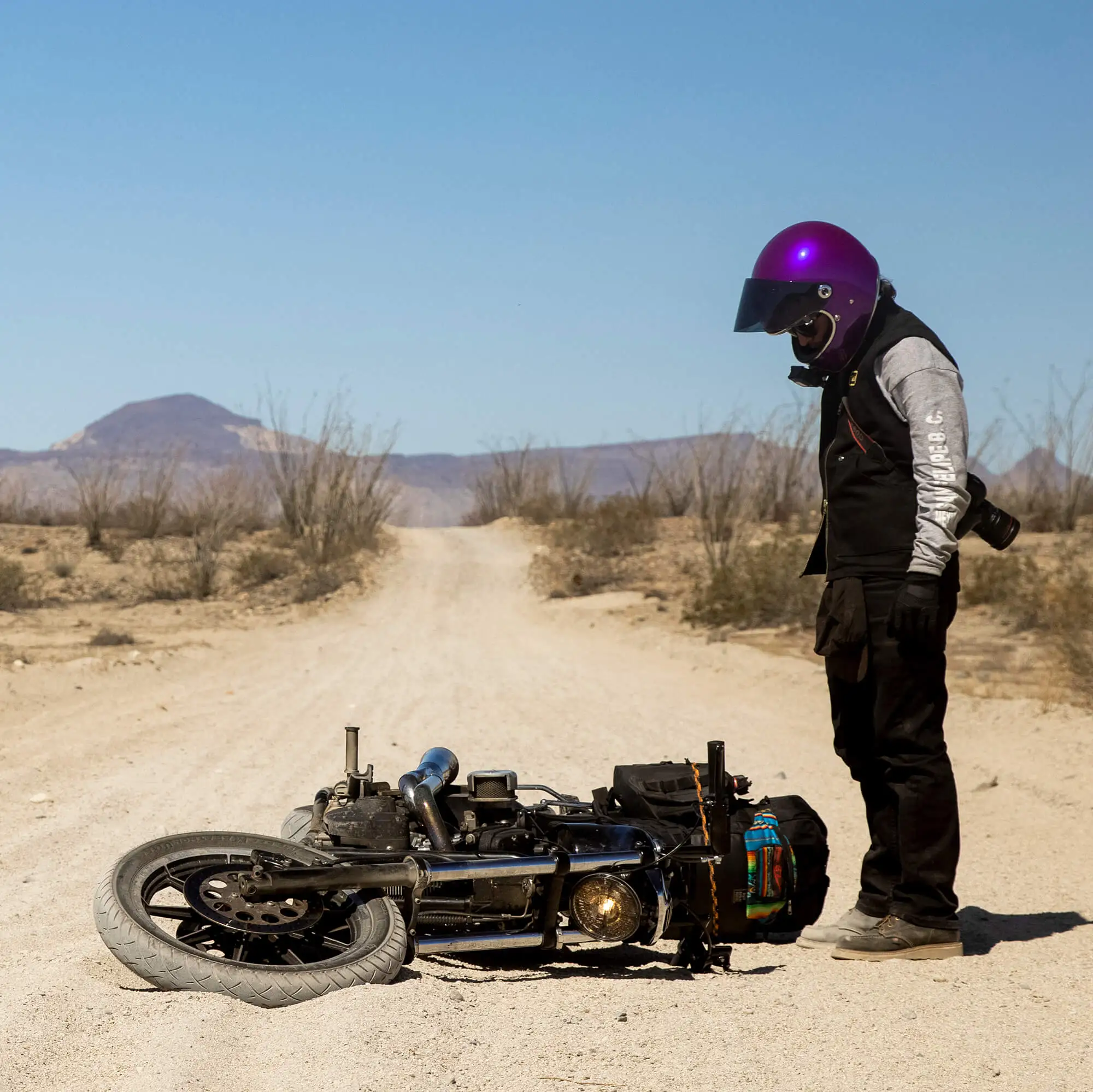 Biltwell Gringo S DOT/ECE Approved Full Face Helmet - Metallic Grape - Image 11