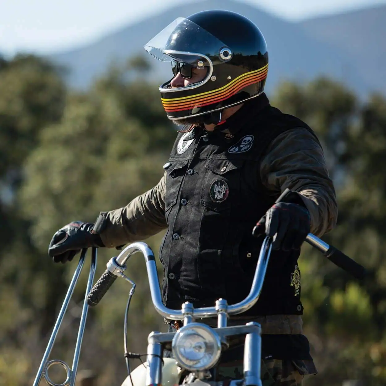 Biltwell Gringo S DOT/ECE Approved Full Face Helmet - Gloss Black Spectrum - Image 9