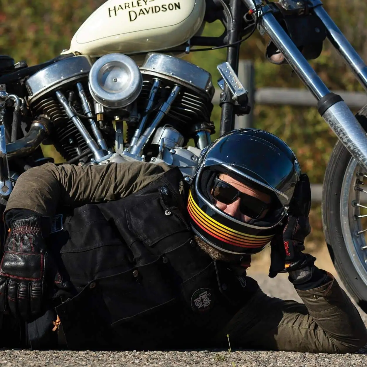 Biltwell Gringo S DOT/ECE Approved Full Face Helmet - Gloss Black Spectrum - Image 11